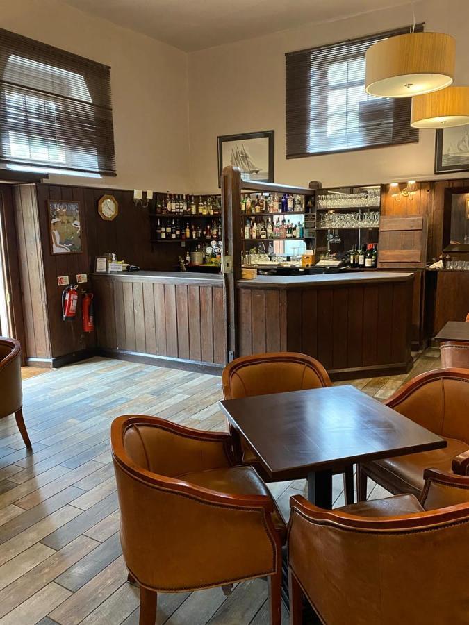 Guyers House Hotel And Restaurant Corsham Dış mekan fotoğraf