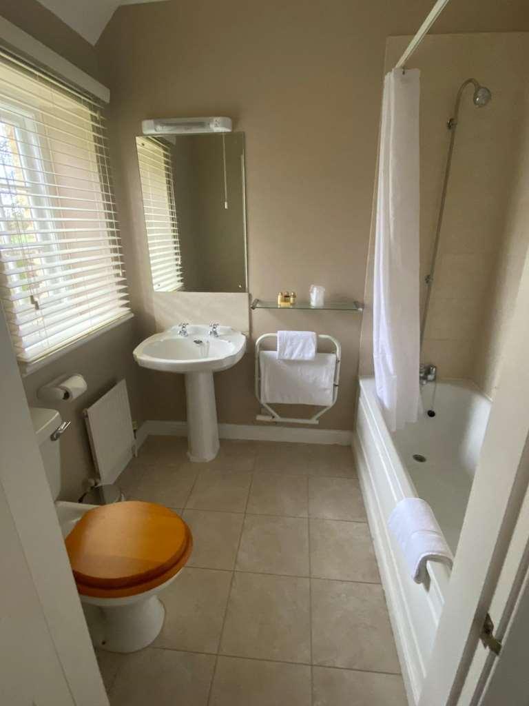 Guyers House Hotel And Restaurant Corsham Oda fotoğraf